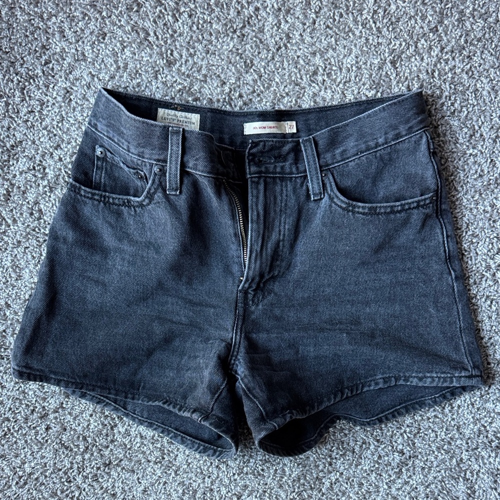 Levi’s 80s Mom Shorts